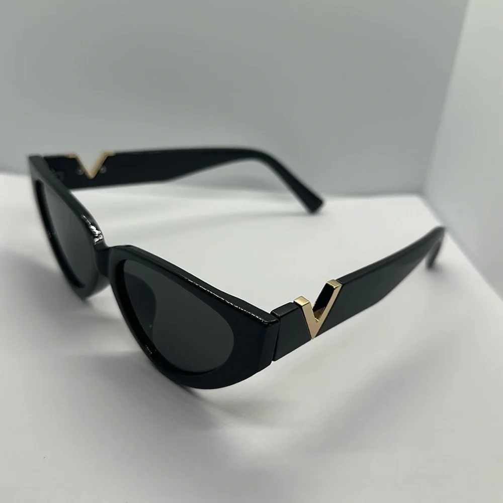 Black Cat Eye Sunglasses Gold V Detail UV Protection Trendy Chic Sunnies